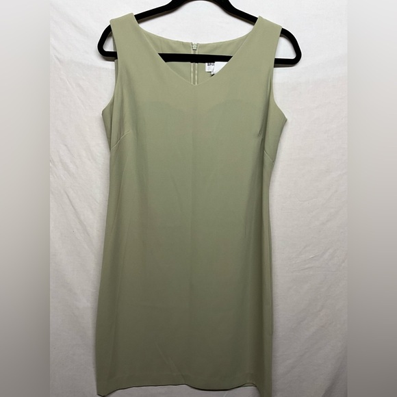 Danny & Nicole‎ Green Sleeveless Sheath Dress - Picture 1 of 7